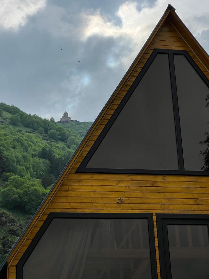 Pine Chalet Kazbegi Bagian luar foto
