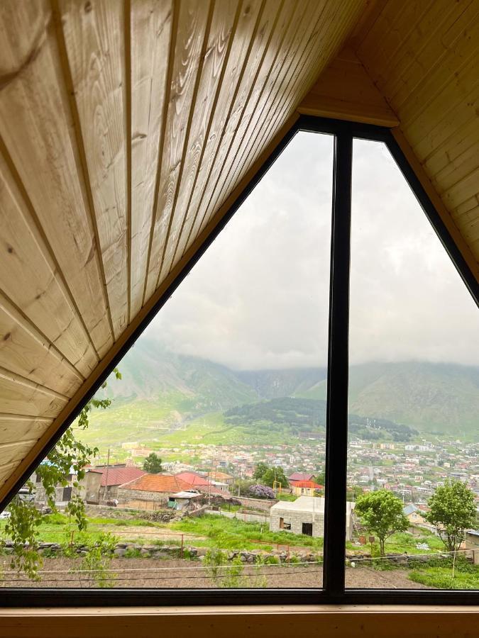 Pine Chalet Kazbegi Bagian luar foto