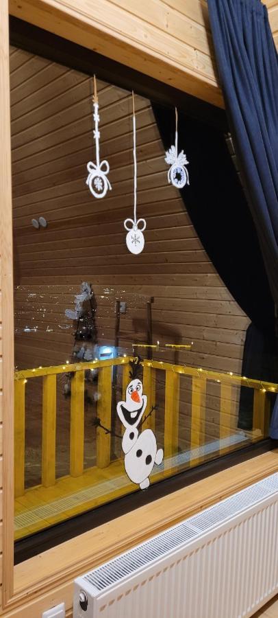 Pine Chalet Kazbegi Bagian luar foto